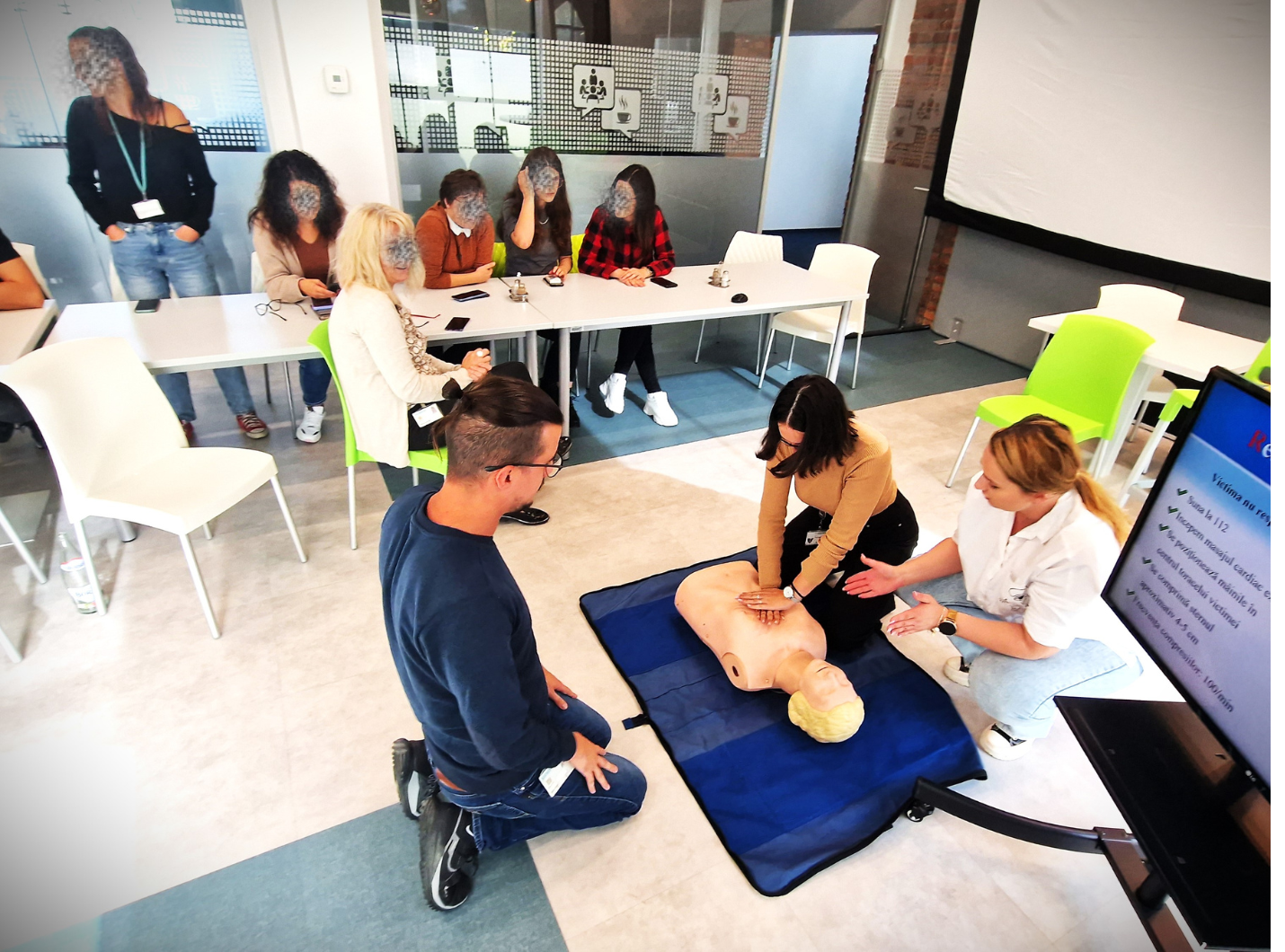 Practică în echipă — resuscitare ghidată