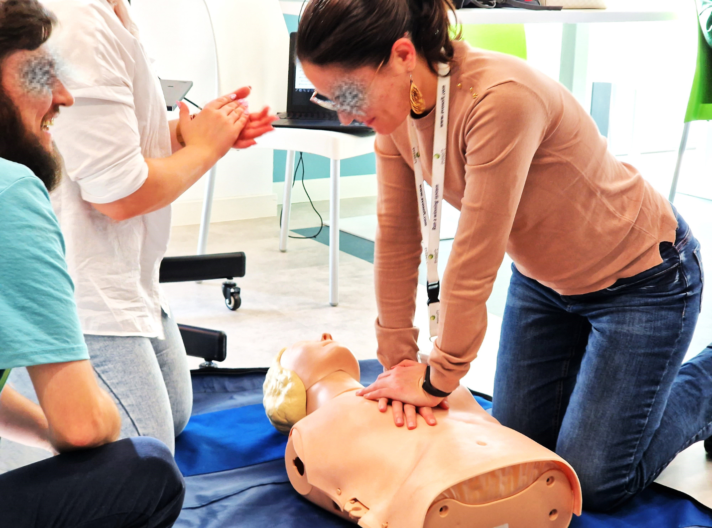 Exercițiu practic — RCP (compresii toracice)